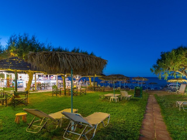 Porto Kaminia Beach Bar & Restaurant