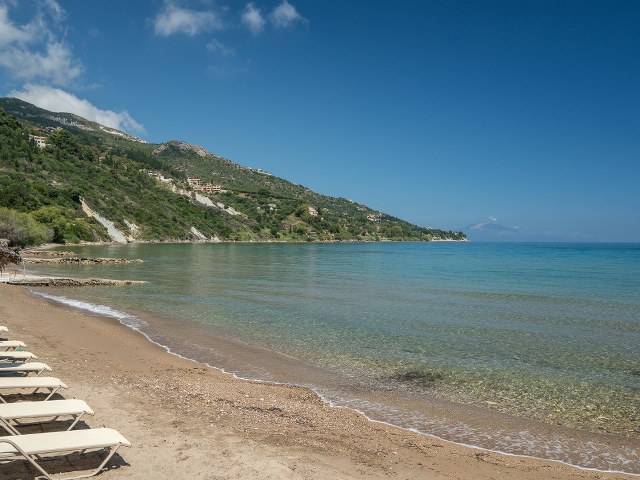 Porto Kaminia Beach Bar & Restaurant